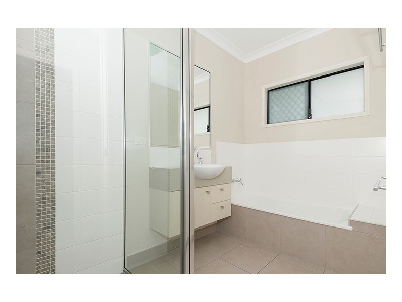 3 Balladonia Avenue, Mount Low QLD 4818