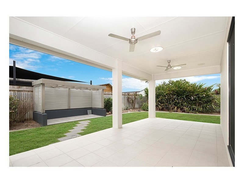 3 Balladonia Avenue, Mount Low QLD 4818