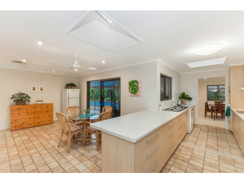 4 Garden Grove Crescent, Kirwan QLD 4817