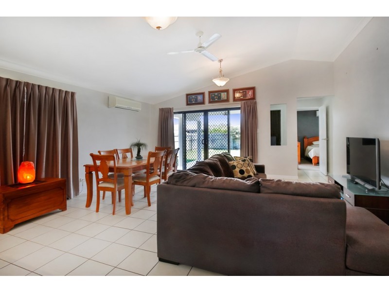 25 Eungella Court, Bushland Beach QLD 4818