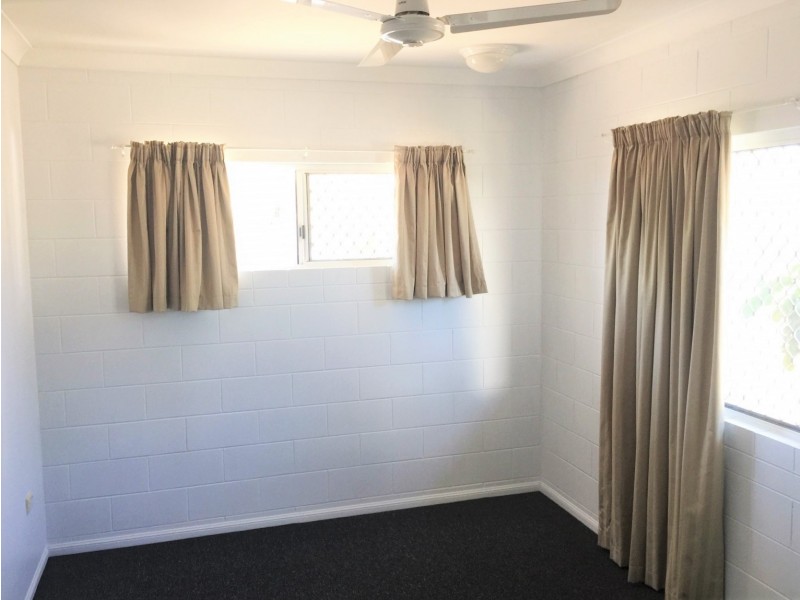 2/23 Dalkeith Crescent, Mount Louisa QLD 4814