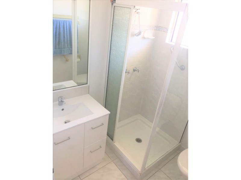 2/23 Dalkeith Crescent, Mount Louisa QLD 4814