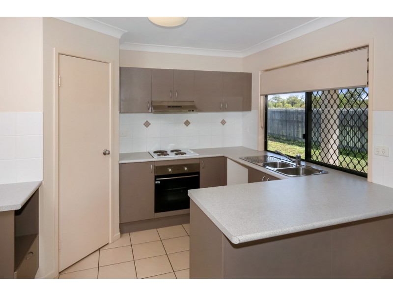 12 Ripon Court, Mount Low QLD 4818