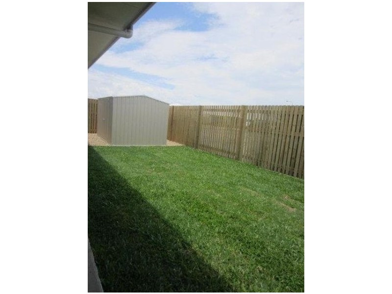 4 Kahana Avenue, Burdell QLD 4818