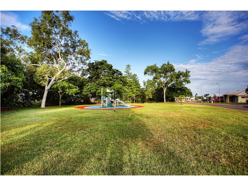 11A Shark Court, Mount Louisa QLD 4814