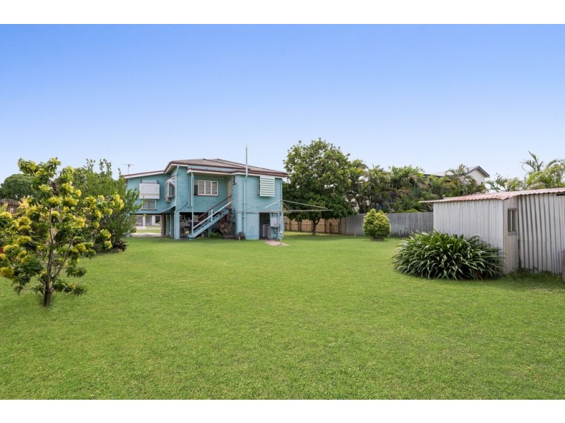 33 Ahearne Street, Hermit Park QLD 4812