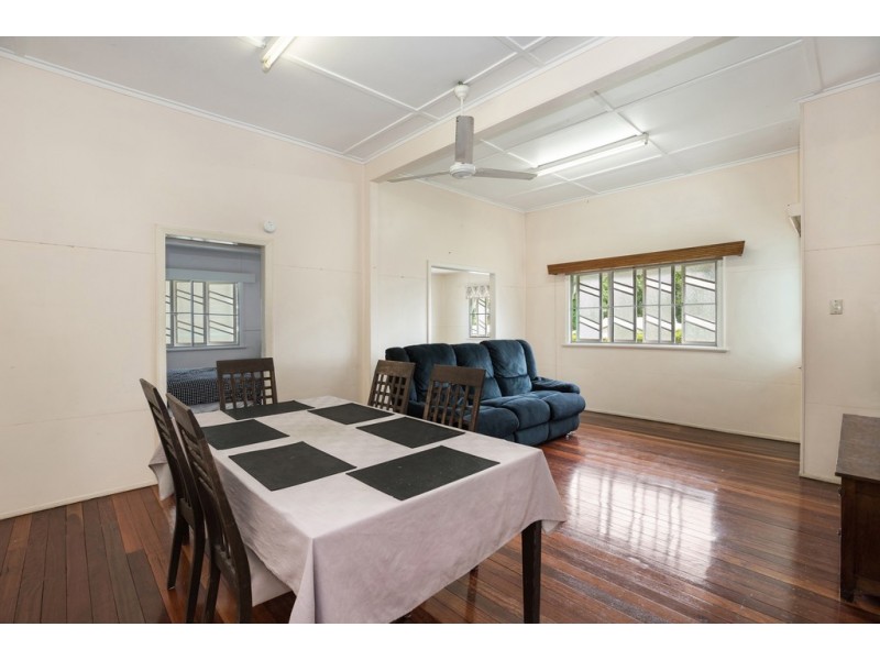 33 Ahearne Street, Hermit Park QLD 4812