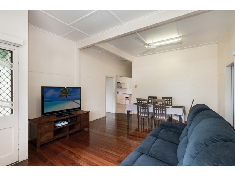 33 Ahearne Street, Hermit Park QLD 4812