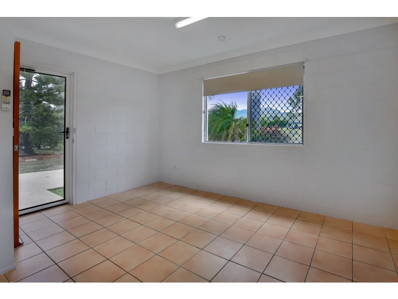 8 Gower Street, Kelso QLD 4815