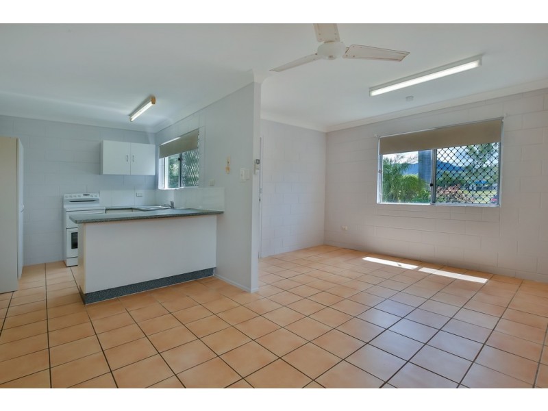 8 Gower Street, Kelso QLD 4815