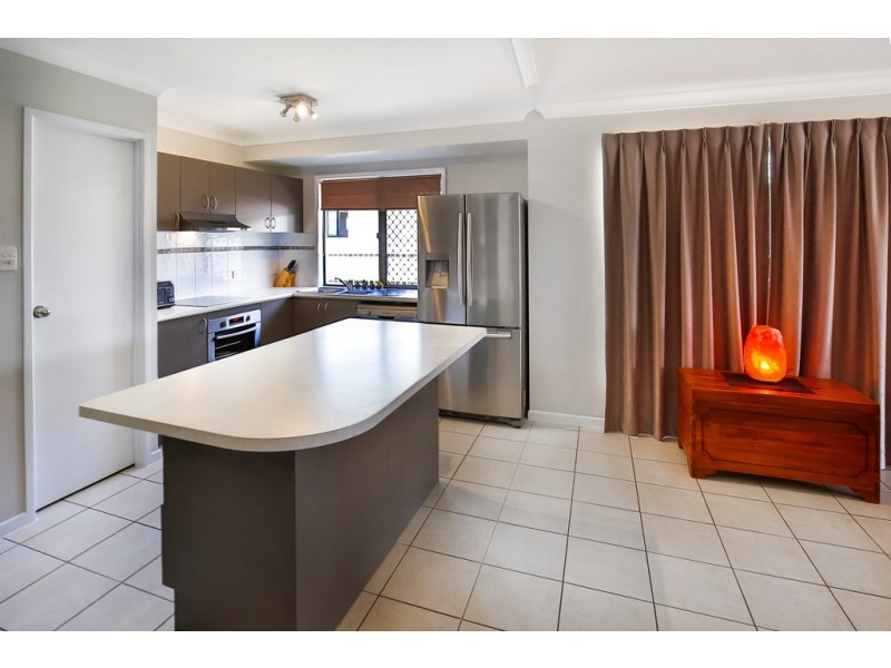 25 Eungella Court, Bushland Beach QLD 4818