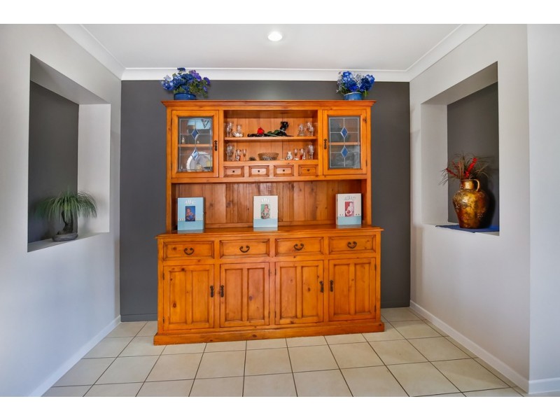 25 Eungella Court, Bushland Beach QLD 4818