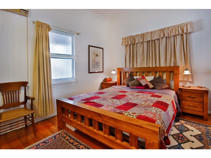 74 Norris Street, Hermit Park QLD 4812