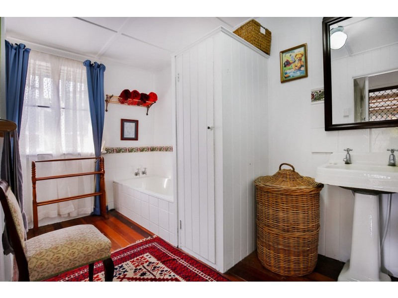 74 Norris Street, Hermit Park QLD 4812