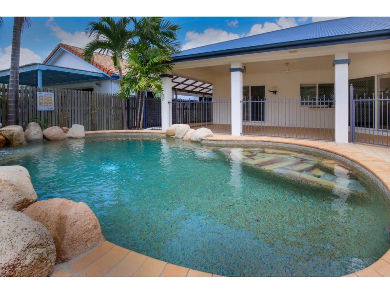 4 Crown Court, Kirwan QLD 4817