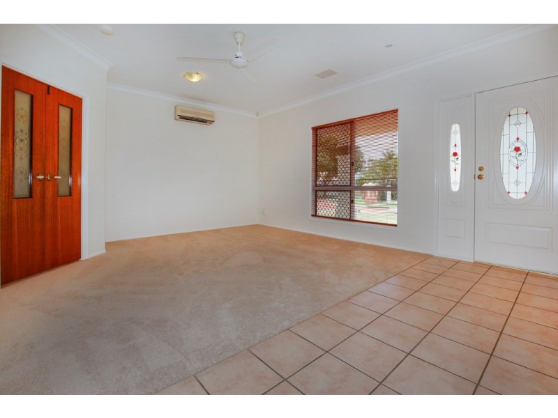 4 Crown Court, Kirwan QLD 4817