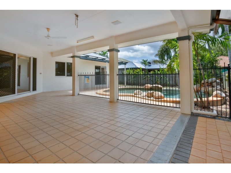 4 Crown Court, Kirwan QLD 4817