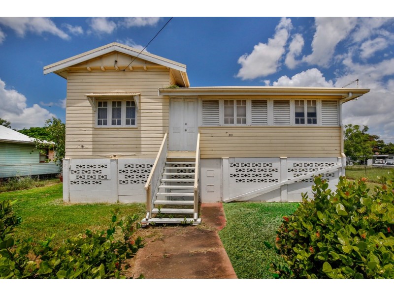 30 Montgomery Street, West End QLD 4810