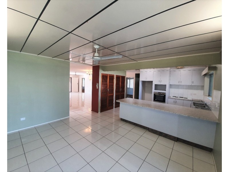 8 Tyrrell Street, Gulliver QLD 4812