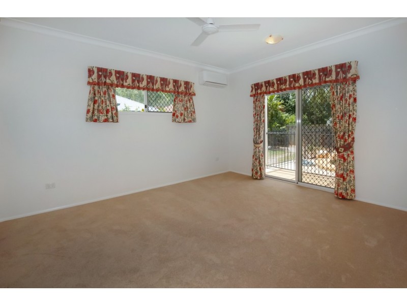 4 Crown Court, Kirwan QLD 4817