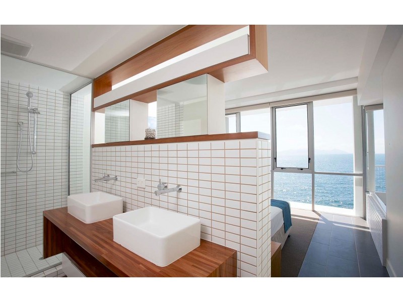 2207/146 Sooning Street, Nelly Bay QLD 4819