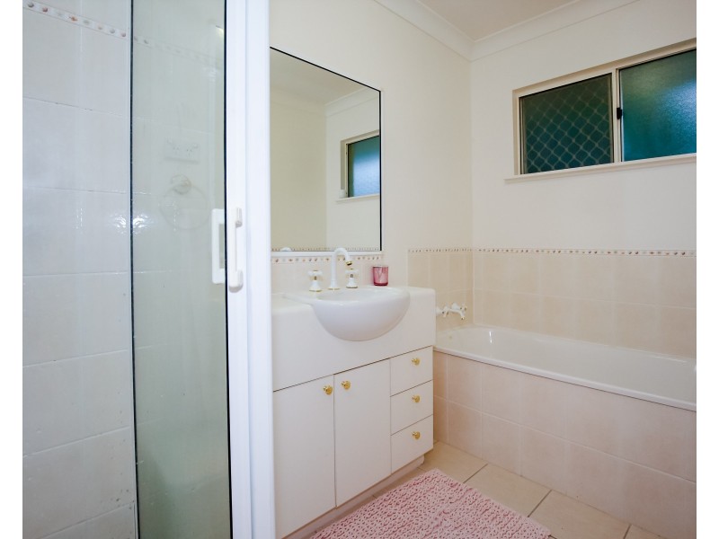 202 Kelso Drive, Kelso QLD 4815