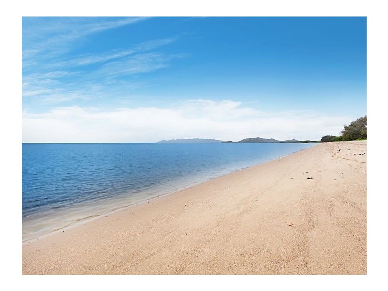 49 Shutehaven Circuit, Bushland Beach QLD 4818