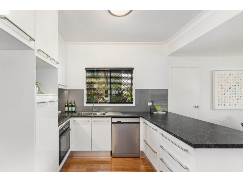 1/48 Roberts Street, Hermit Park QLD 4812