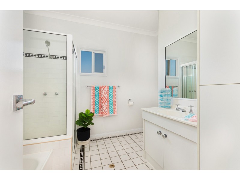 1/48 Roberts Street, Hermit Park QLD 4812