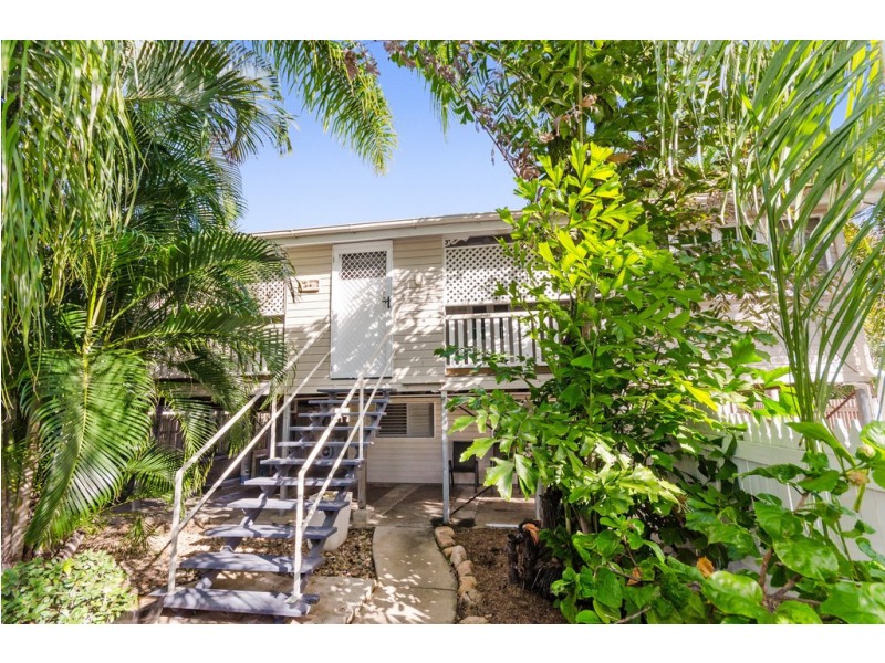 32 Bayswater Terrace, Hyde Park QLD 4812