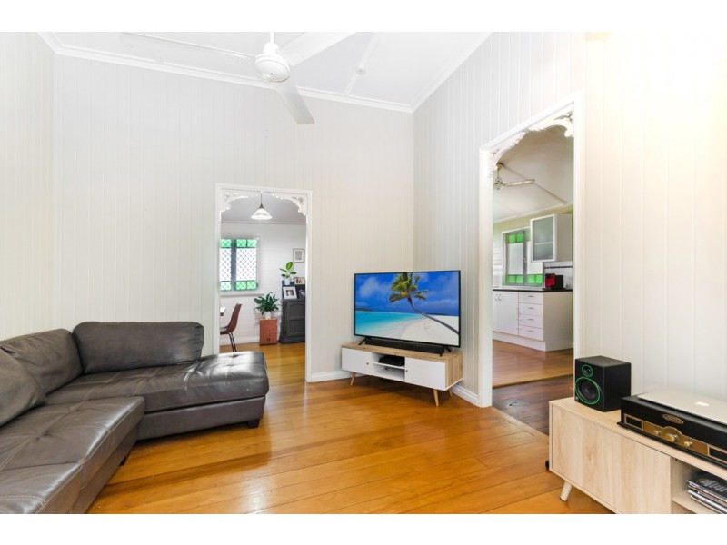 32 Bayswater Terrace, Hyde Park QLD 4812