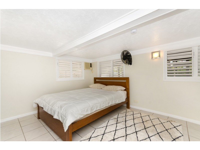 32 Bayswater Terrace, Hyde Park QLD 4812