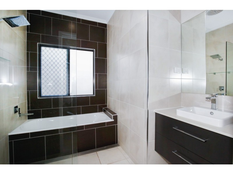 4 Langdale Street, Shaw QLD 4818