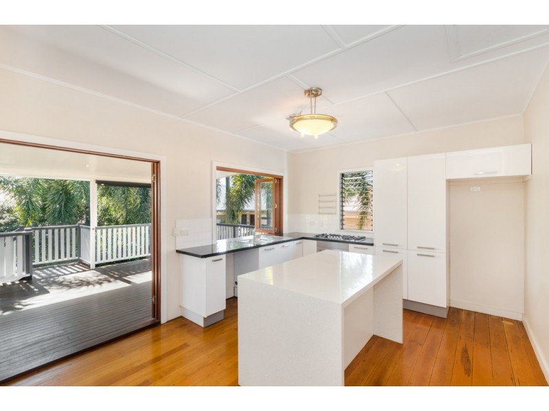 2 Spring Street, Hermit Park QLD 4812