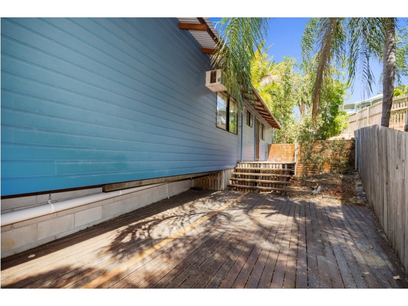 4 Nayla Court, Mount Louisa QLD 4814