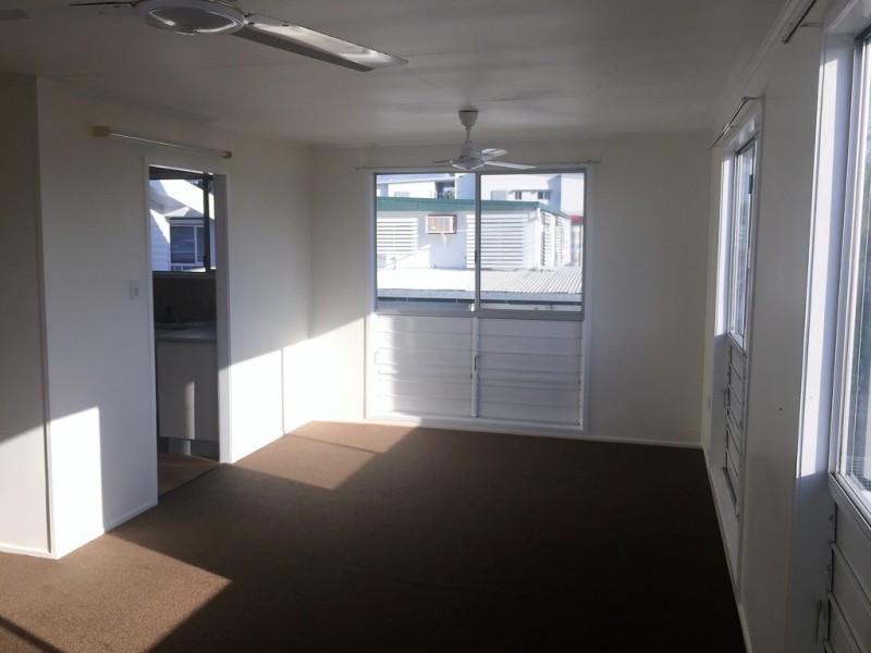 21 Thuringowa Drive, Kirwan QLD 4817