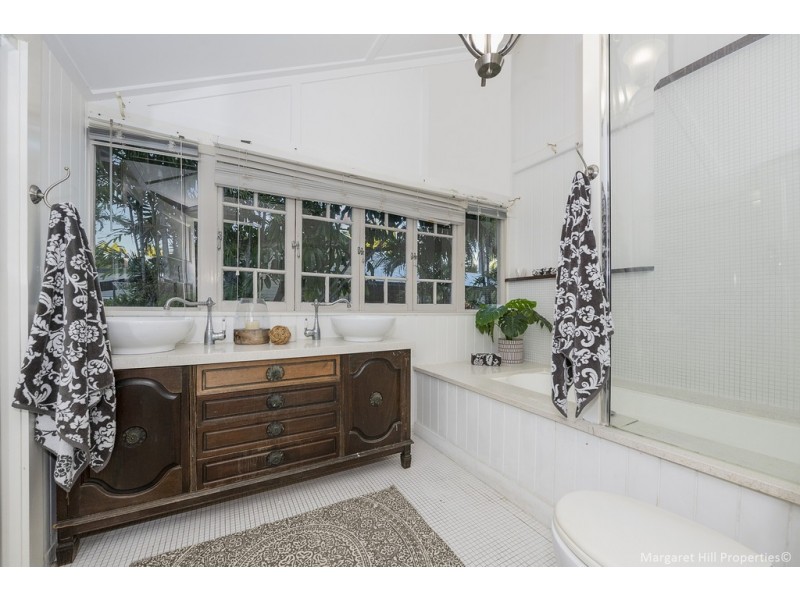 4 Hammond Street, Mysterton QLD 4812