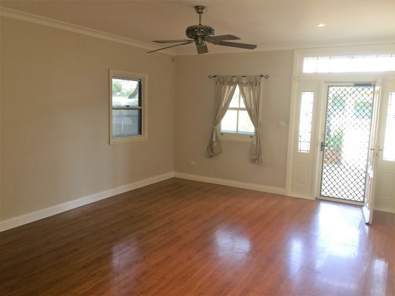 93 Perkins Street, South Townsville QLD 4810