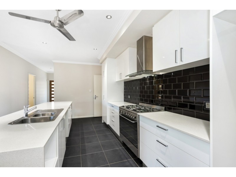 24 Firetail Pocket, Kelso QLD 4815