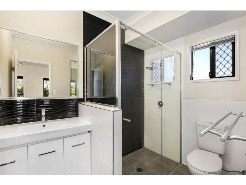 24 Firetail Pocket, Kelso QLD 4815