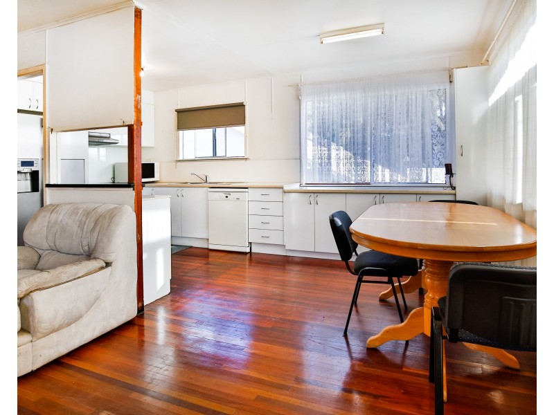 5 Margaret Street, West End QLD 4810