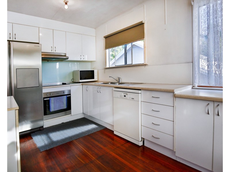 5 Margaret Street, West End QLD 4810