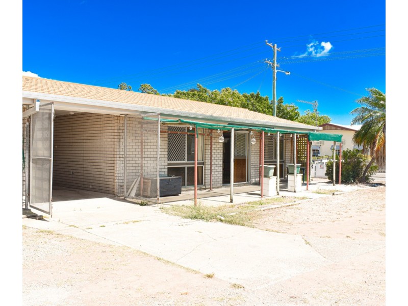 16 Surrey Street, Hyde Park QLD 4812