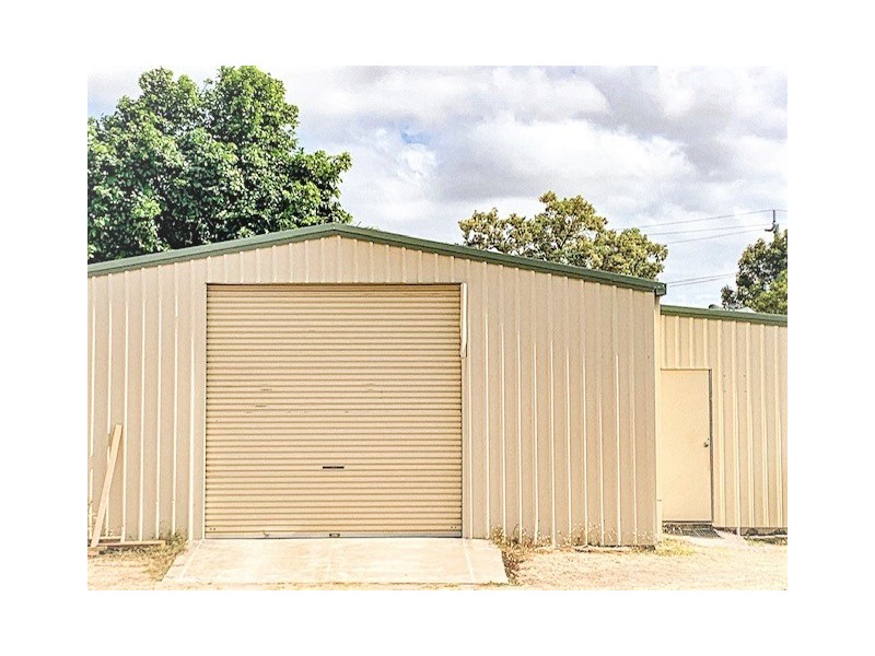 16 Surrey Street, Hyde Park QLD 4812