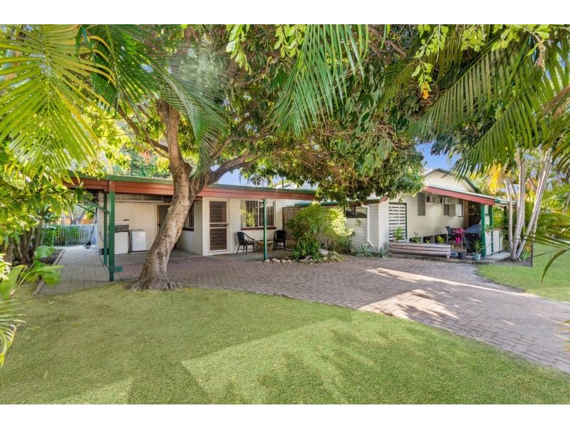 16 Trix Street, Rosslea QLD 4812