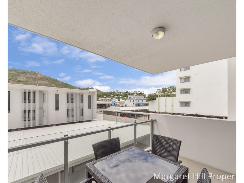 6/5 Kingsway Place, Townsville City QLD 4810