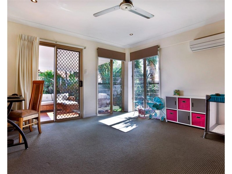 16 St Davids Close, Kirwan QLD 4817