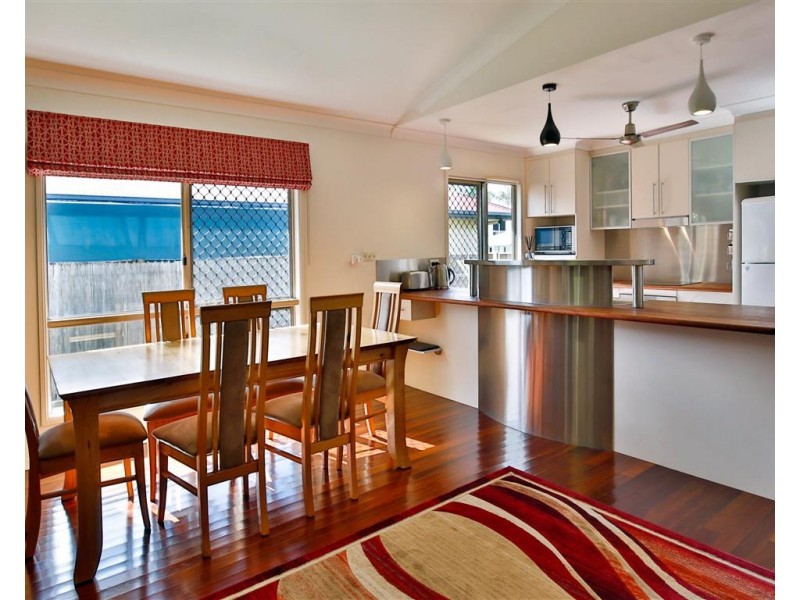 16 St Davids Close, Kirwan QLD 4817