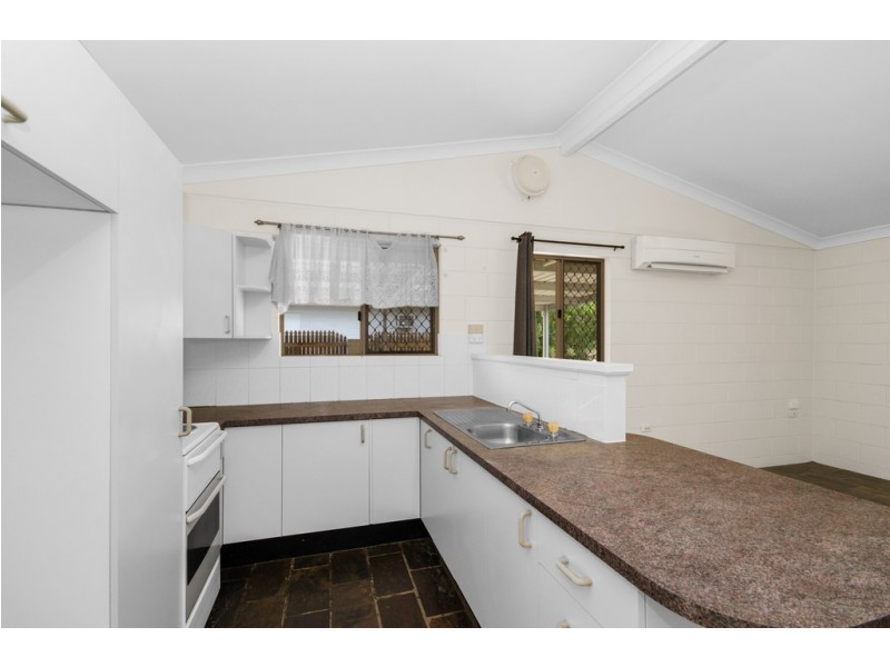 30 Leila Avenue, Rasmussen QLD 4815