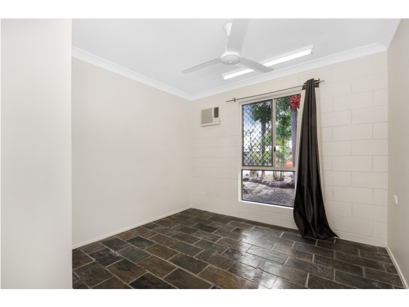 30 Leila Avenue, Rasmussen QLD 4815